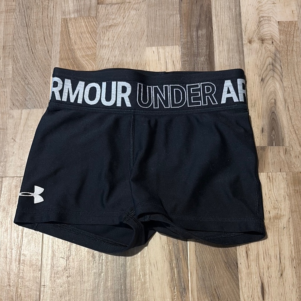 Under Armour Black Athletic Shorts Performance Design